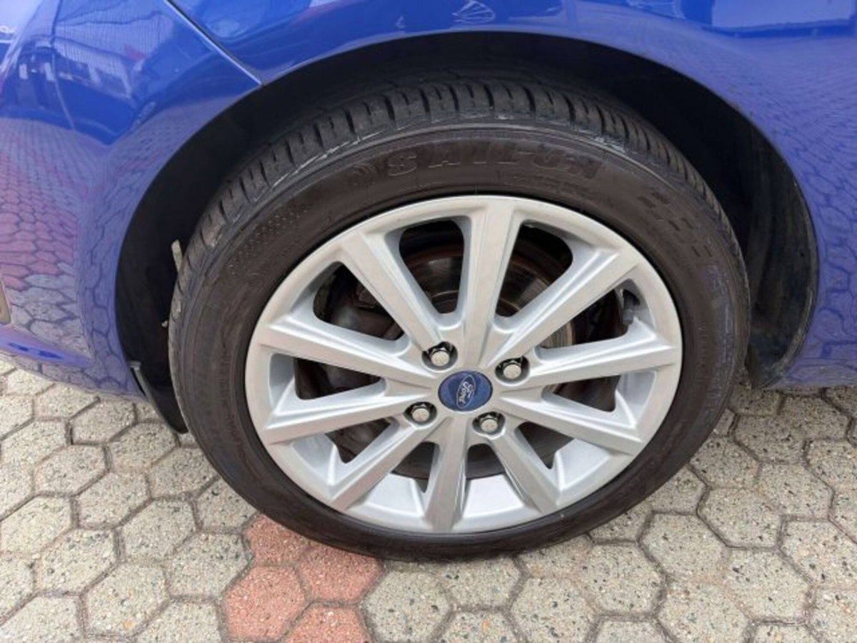 Ford Fiesta Plus 1.4 5 porte Bz.- GPL (13)