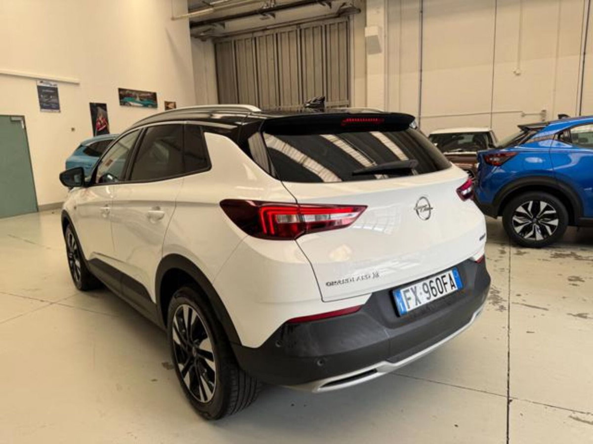 Opel Grandland X 2.0 diesel Ecotec Start&Stop aut. Ultimate (4)