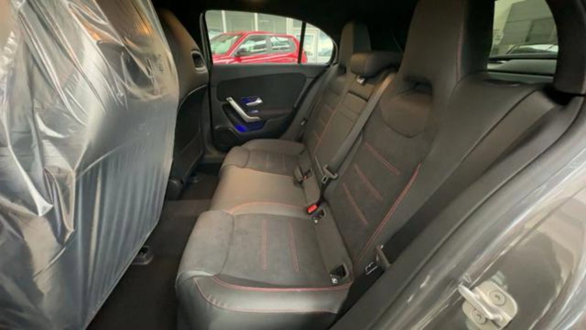 Mercedes-Benz Classe A Sedan 200 d AMG Line Premium Plus auto (17)