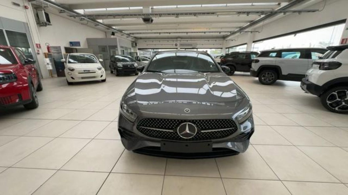 Mercedes-Benz Classe A Sedan 200 d AMG Line Premium Plus auto (2)