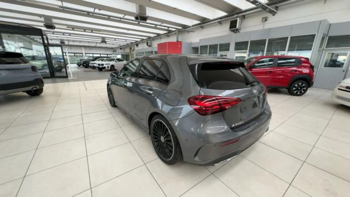 Mercedes-Benz Classe A Sedan 200 d AMG Line Premium Plus auto (4)