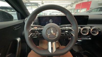 Mercedes-Benz Classe A Sedan 200 d AMG Line Premium Plus auto (9)