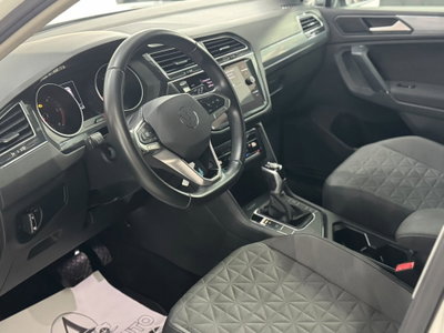 Volkswagen Tiguan 2.0 TDI 150 CV SCR DSG 4MOTION Elegance (13)