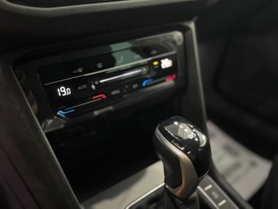 Volkswagen Tiguan 2.0 TDI 150 CV SCR DSG 4MOTION Elegance (15)