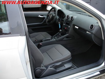 Audi A3 1.6 Ambiente (12)