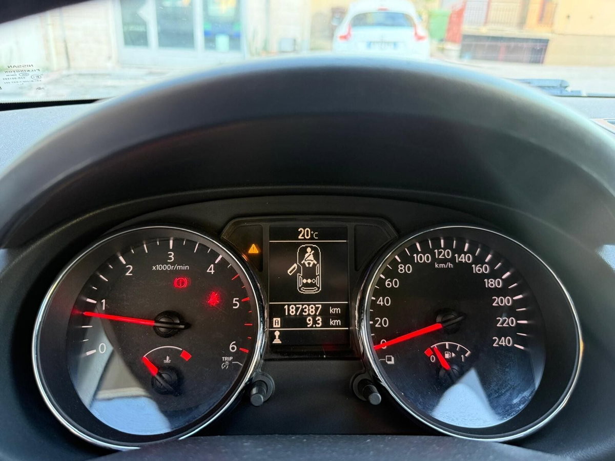 Nissan Qashqai 1.6 dCi DPF Acenta (7)