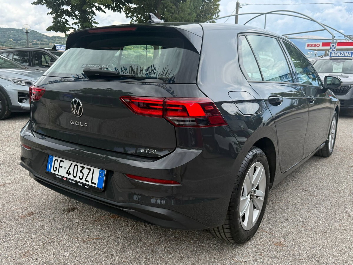 Volkswagen Golf 1.0 eTSI EVO DSG Life (3)