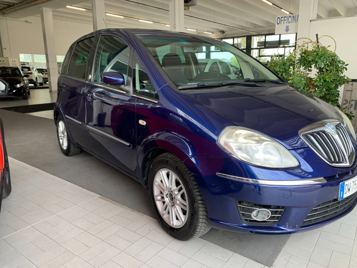 Lancia Musa 1.4 Oro Ecochic GPL (2)