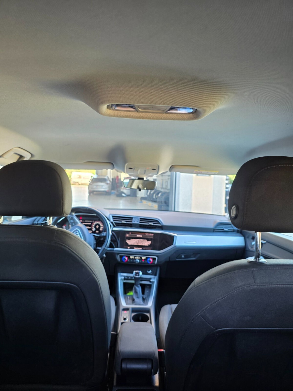 Audi Q3 35 TDI quattro S tronic Business (11)