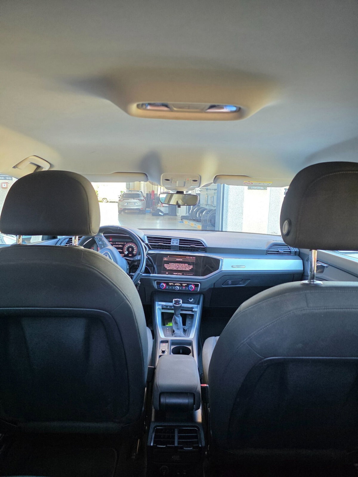 Audi Q3 35 TDI quattro S tronic Business (12)