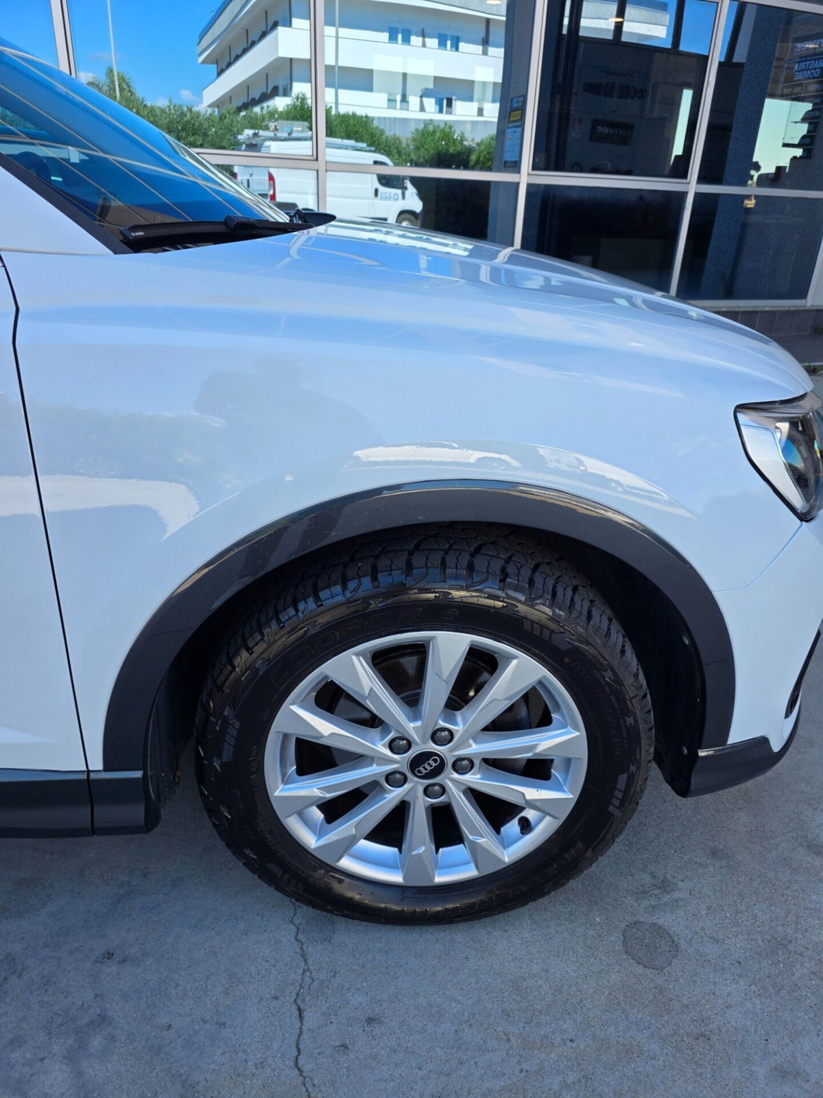 Audi Q3 35 TDI quattro S tronic Business (7)