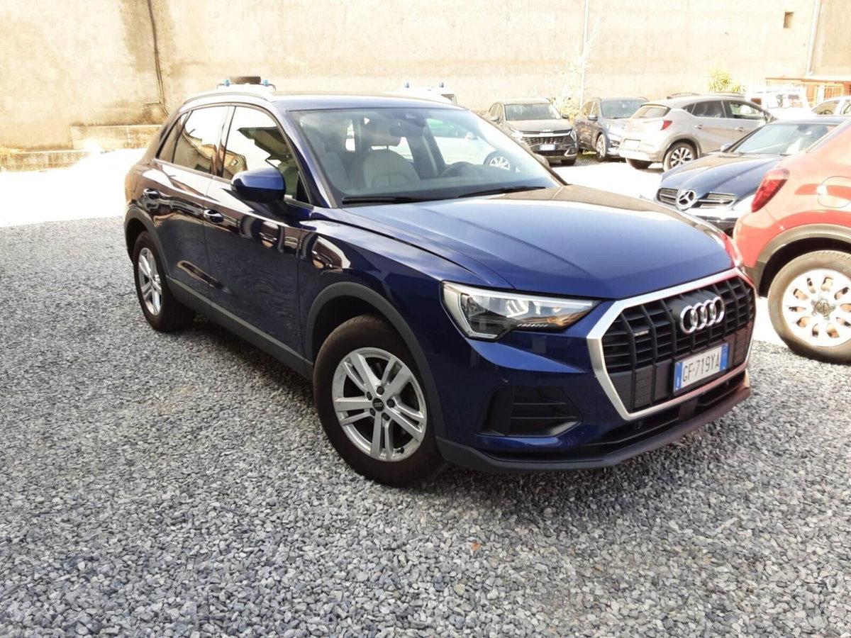 Audi Q3 35 TDI quattro S tronic Business (2)
