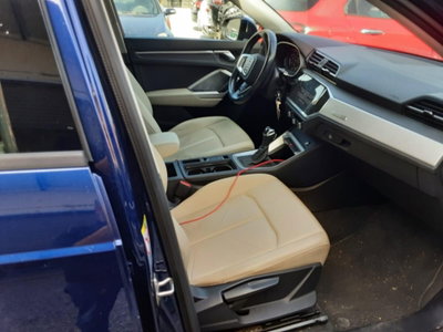 Audi Q3 35 TDI quattro S tronic Business (3)