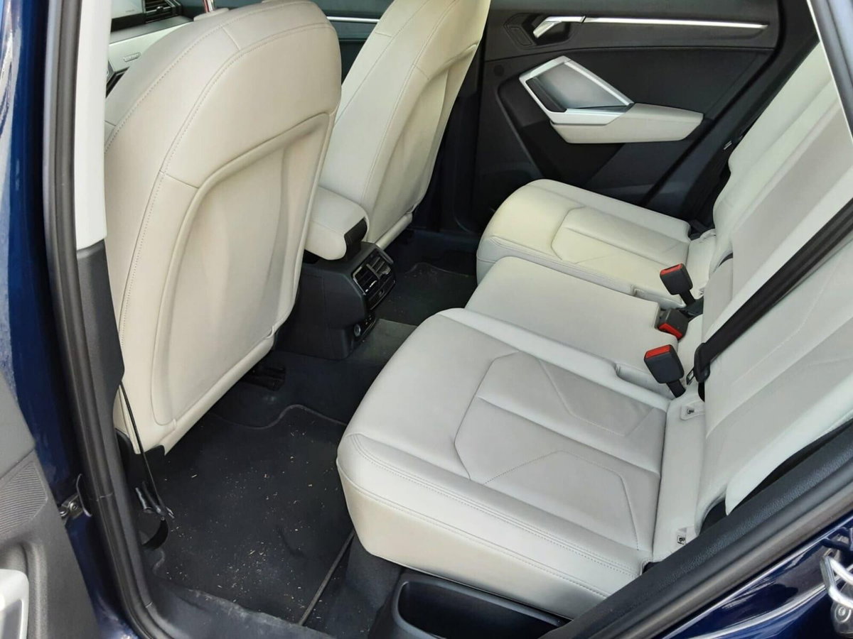 Audi Q3 35 TDI quattro S tronic Business (4)