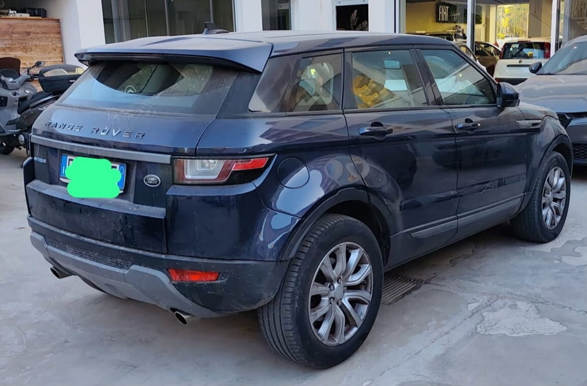 Land Rover Range Rover Evoque 2.0 TD4 150 CV 5p. Pure (2)