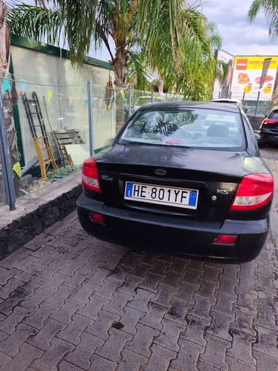 Kia Rio 1.3i cat 4 porte Sedan RS Comfort (5)