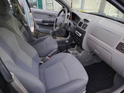 Kia Rio 1.3i cat 4 porte Sedan RS Comfort (7)