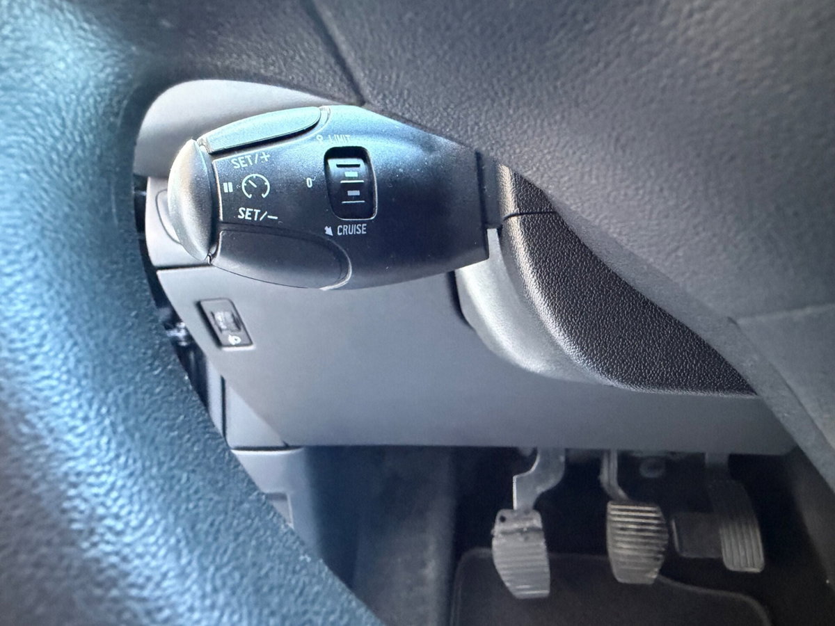Peugeot 208 HDi 68 CV 5 porte Allure (11)