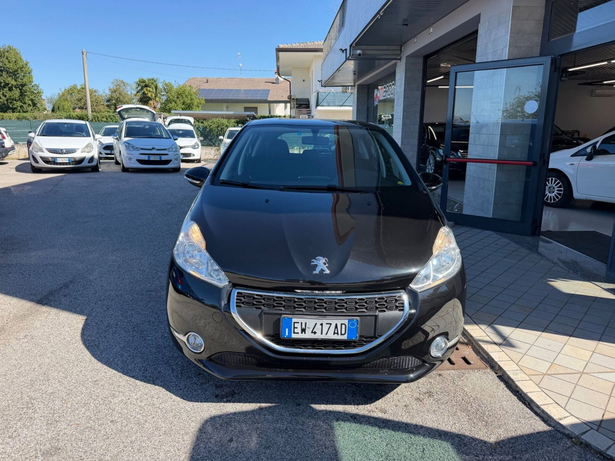Peugeot 208 HDi 68 CV 5 porte Allure (2)