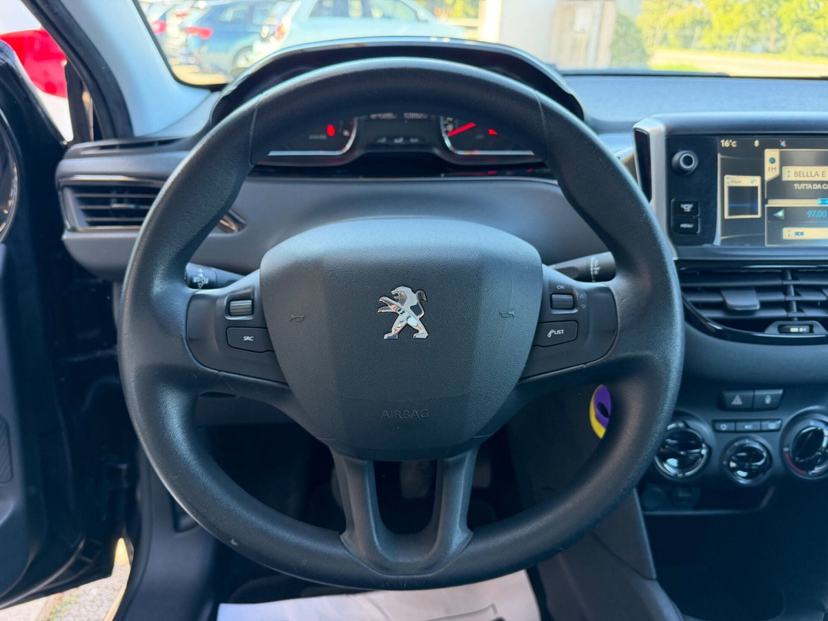 Peugeot 208 HDi 68 CV 5 porte Allure (8)
