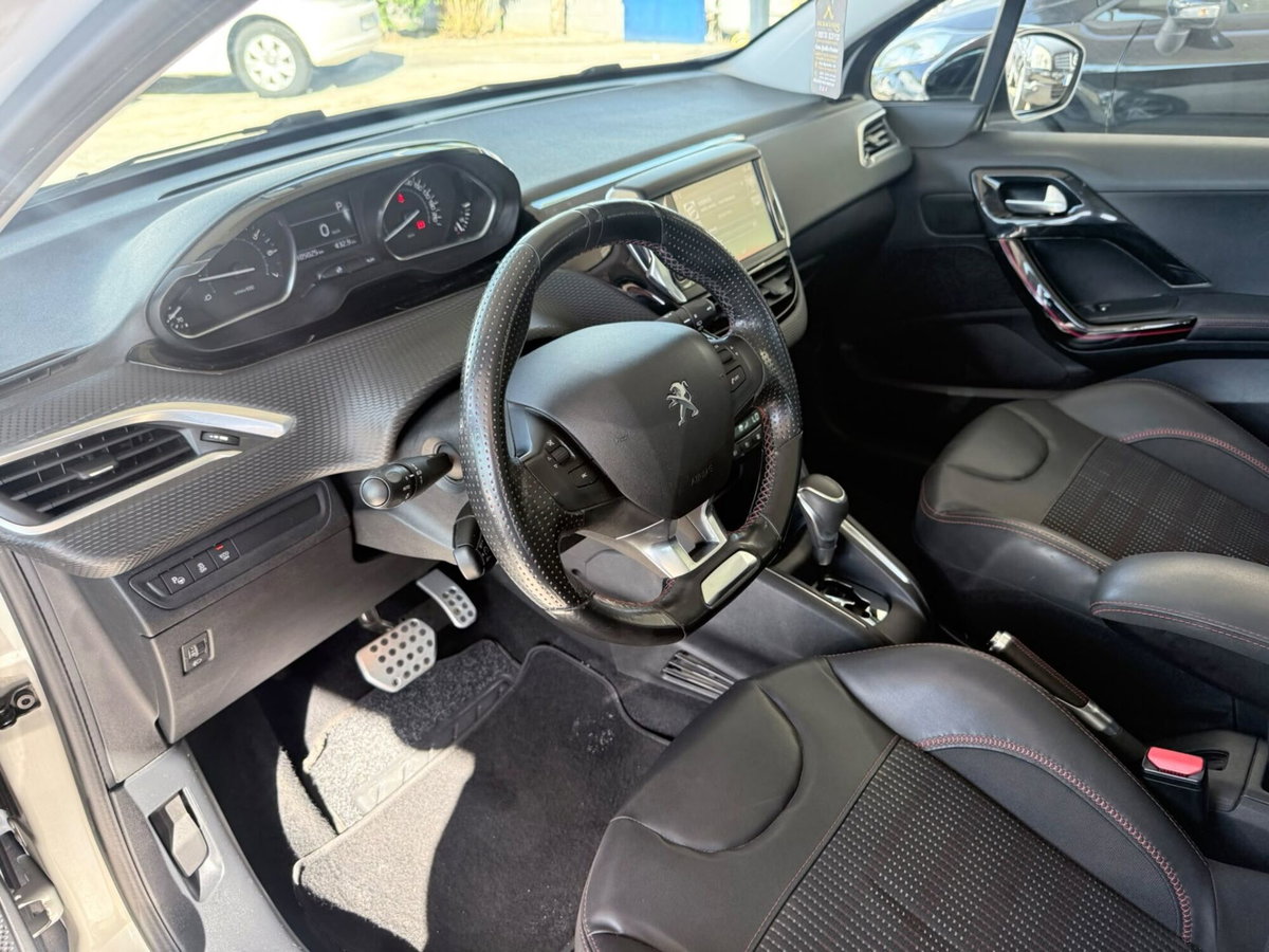 Peugeot 208 Turbo 110 EAT6 S&S 5 porte GT Line (12)