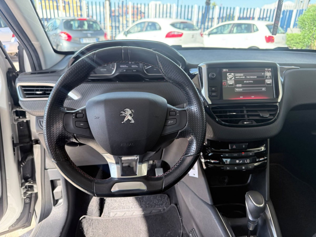 Peugeot 208 Turbo 110 EAT6 S&S 5 porte GT Line (15)