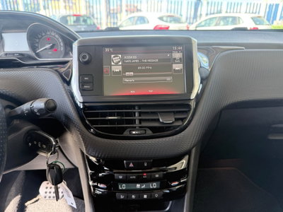 Peugeot 208 Turbo 110 EAT6 S&S 5 porte GT Line (17)