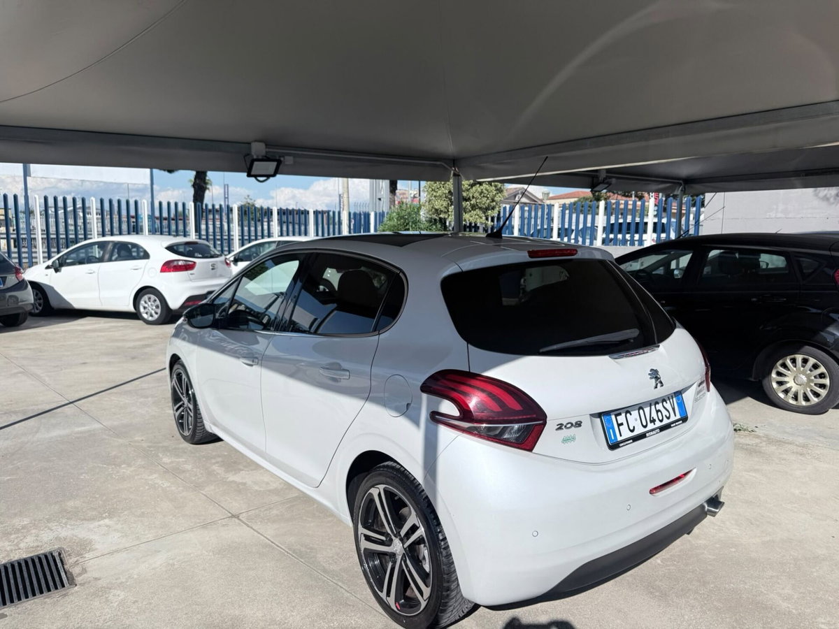 Peugeot 208 Turbo 110 EAT6 S&S 5 porte GT Line (4)