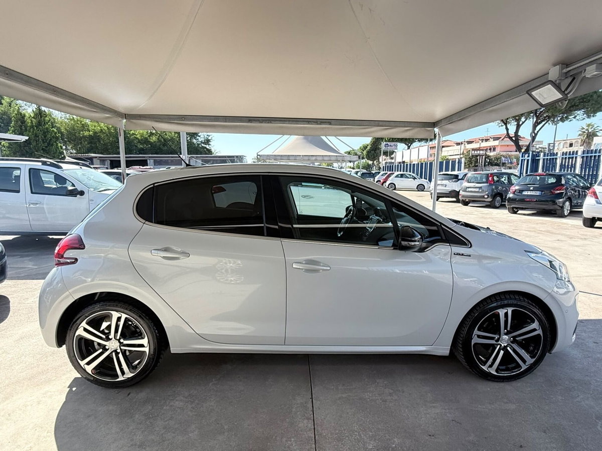 Peugeot 208 Turbo 110 EAT6 S&S 5 porte GT Line (6)