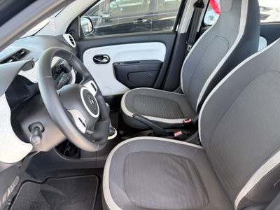 Renault Twingo 1.0 SCe Live (12)