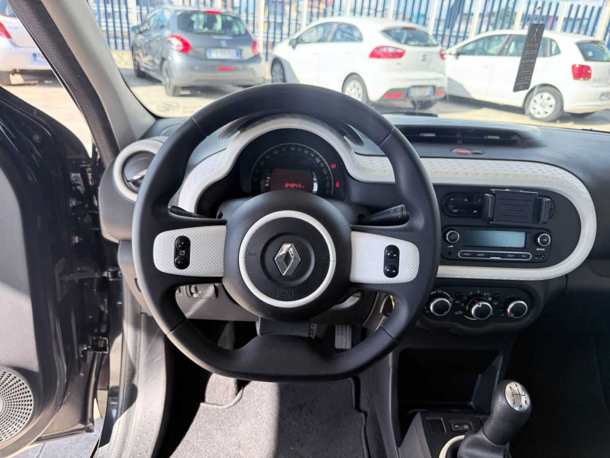 Renault Twingo 1.0 SCe Live (14)