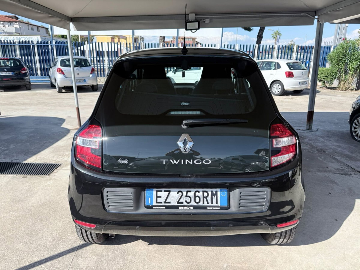 Renault Twingo 1.0 SCe Live (4)