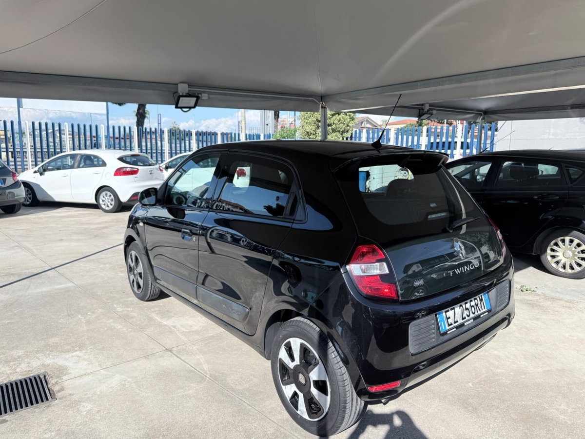 Renault Twingo 1.0 SCe Live (6)