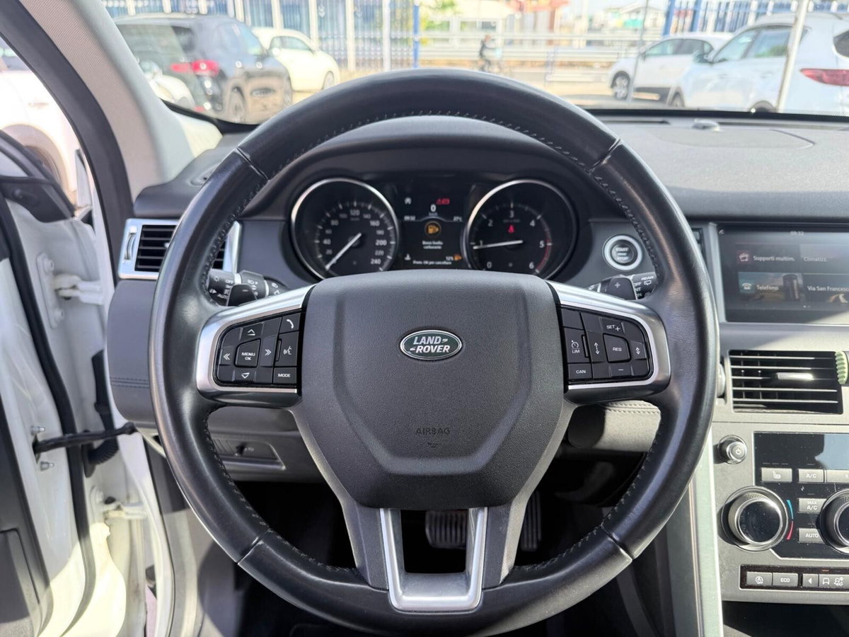 Land Rover Discovery Sport 2.0 TD4 150 CV HSE Luxury (16)