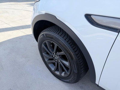Land Rover Discovery Sport 2.0 TD4 150 CV HSE Luxury (9)