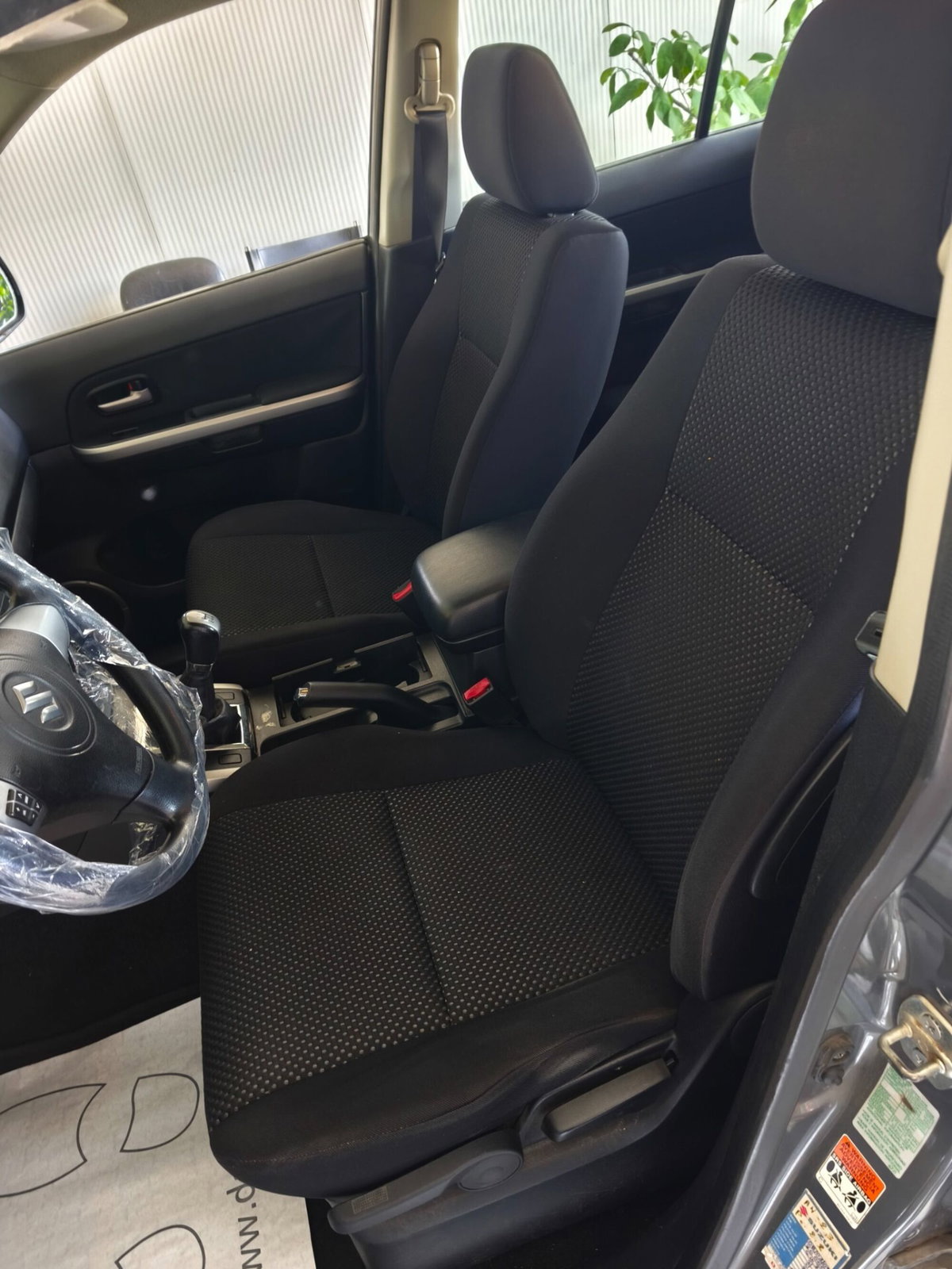 Suzuki Grand Vitara 1.9 DDiS 5 porte (18)