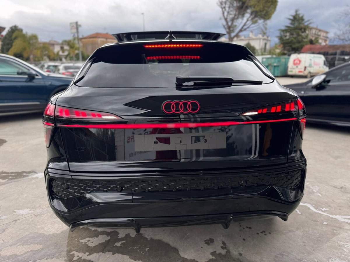 Audi Q3 Sportback 35 TDI quattro S tronic S line edition (6)