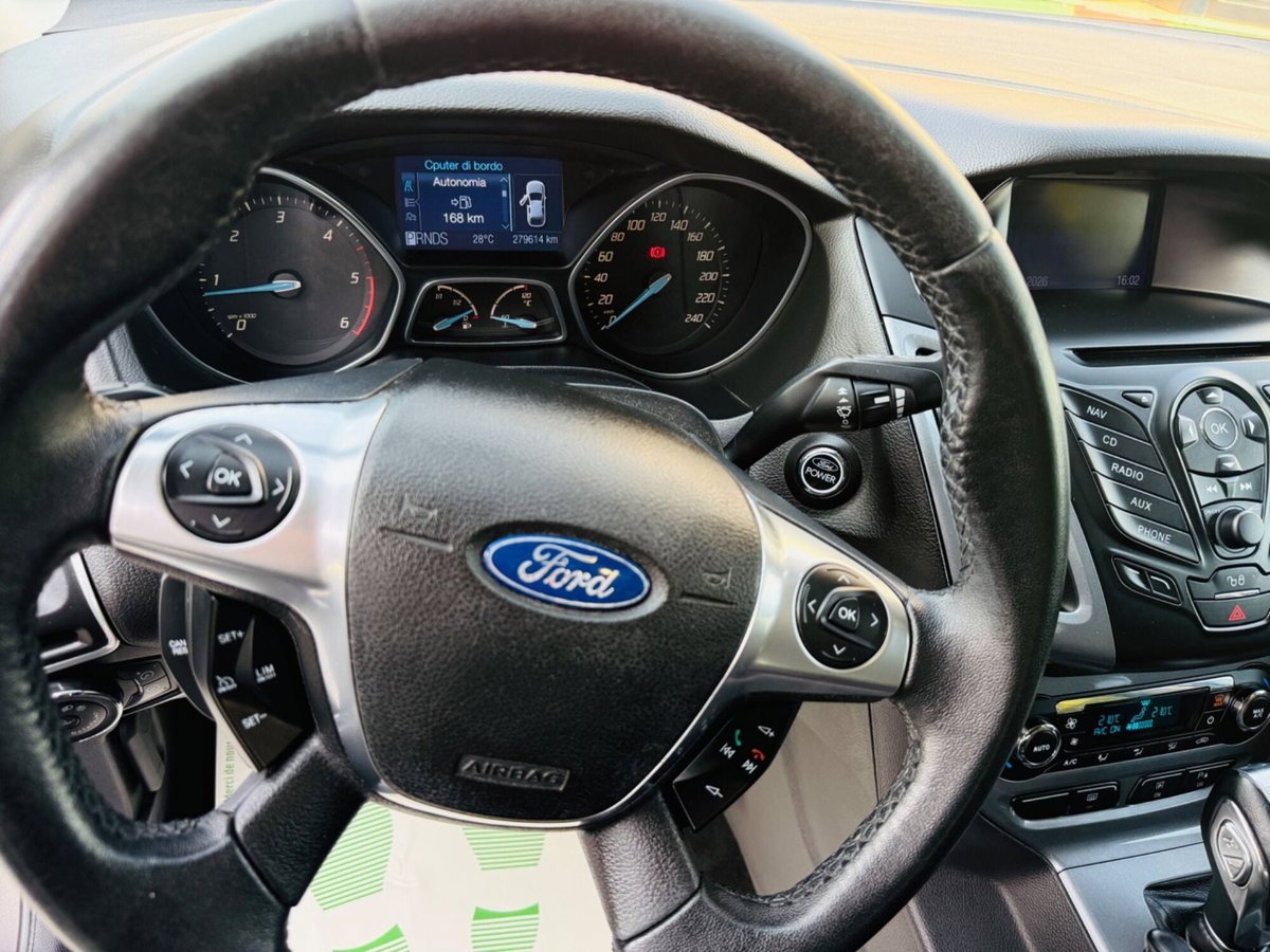 Ford Focus 2.0 TDCi 115 CV Powershift Titanium (16)