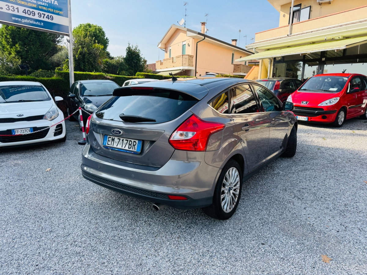 Ford Focus 2.0 TDCi 115 CV Powershift Titanium (8)
