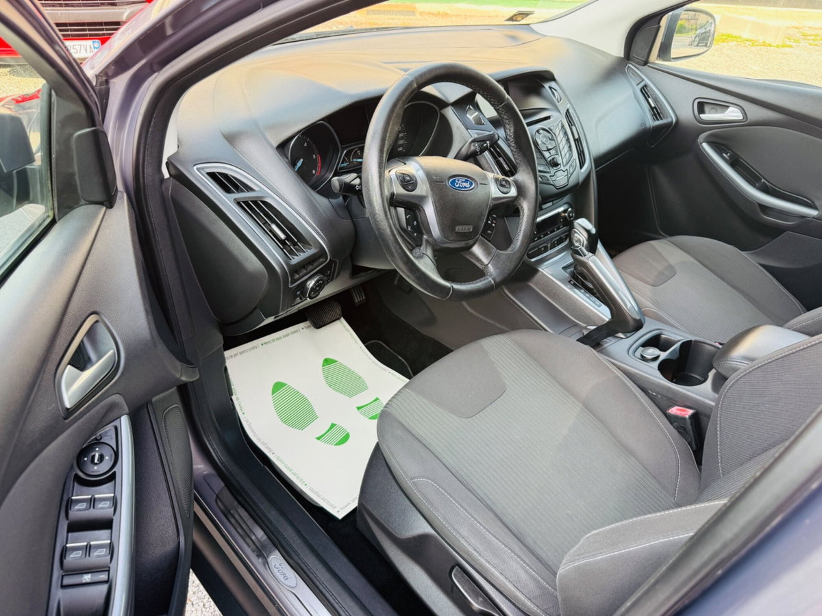 Ford Focus 2.0 TDCi 115 CV Powershift Titanium (9)