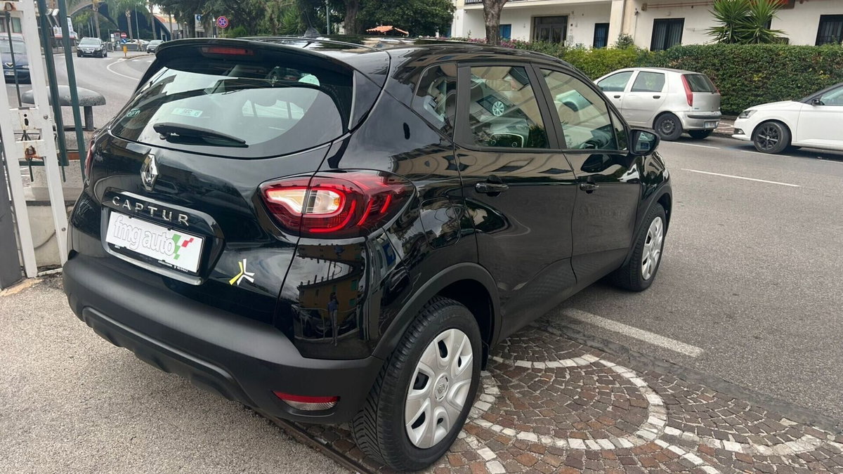 Renault Captur dCi 8V 90 CV Life (5)