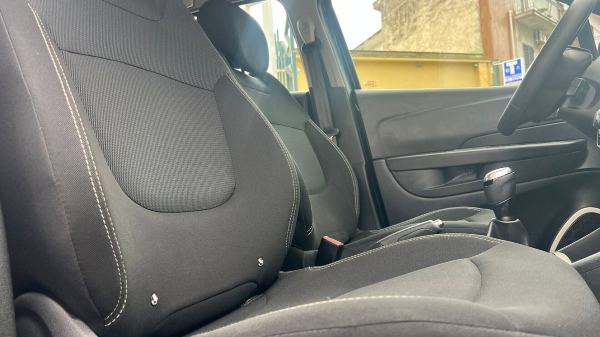 Renault Captur dCi 8V 90 CV Life (8)