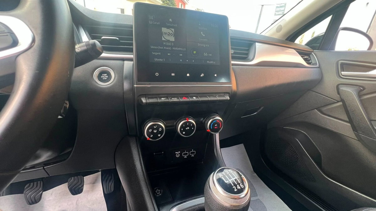 Renault Captur TCe 90 CV Intens (14)