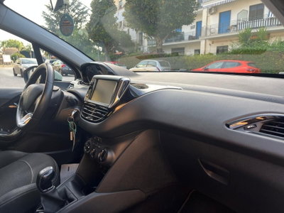 Peugeot 208 75 5 porte Allure (10)