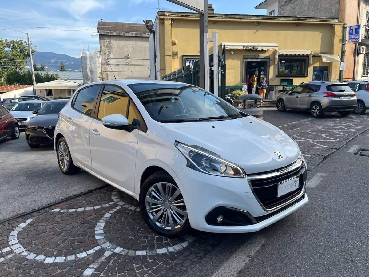 Peugeot 208 75 5 porte Allure (3)