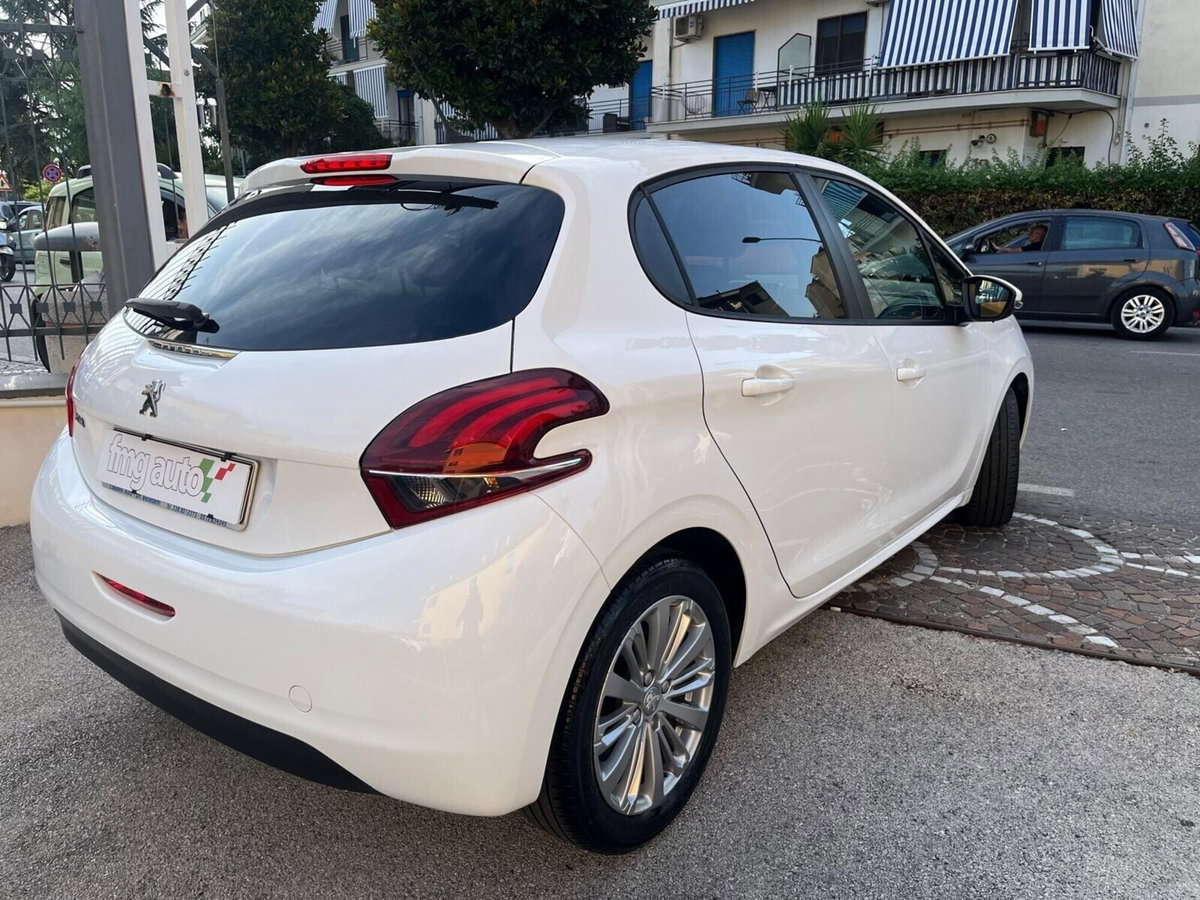 Peugeot 208 75 5 porte Allure (4)