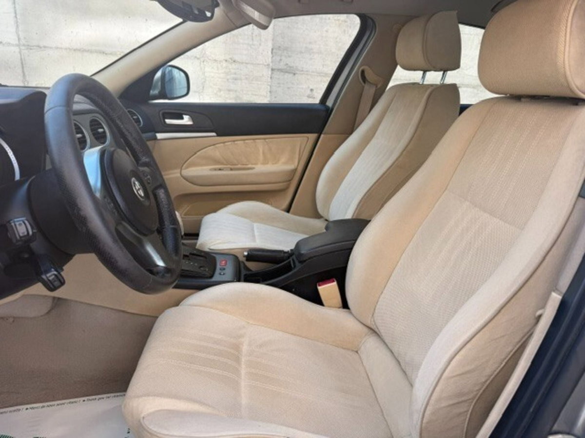 Alfa Romeo 159 1.9 JTDm 16V Distinctive Q-Tronic (10)
