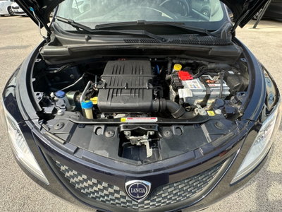 Lancia Ypsilon 1.2 69 CV 5 porte Gold (10)