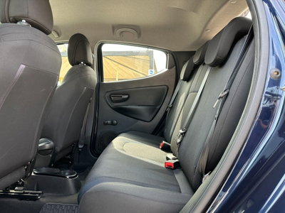 Lancia Ypsilon 1.2 69 CV 5 porte Gold (15)