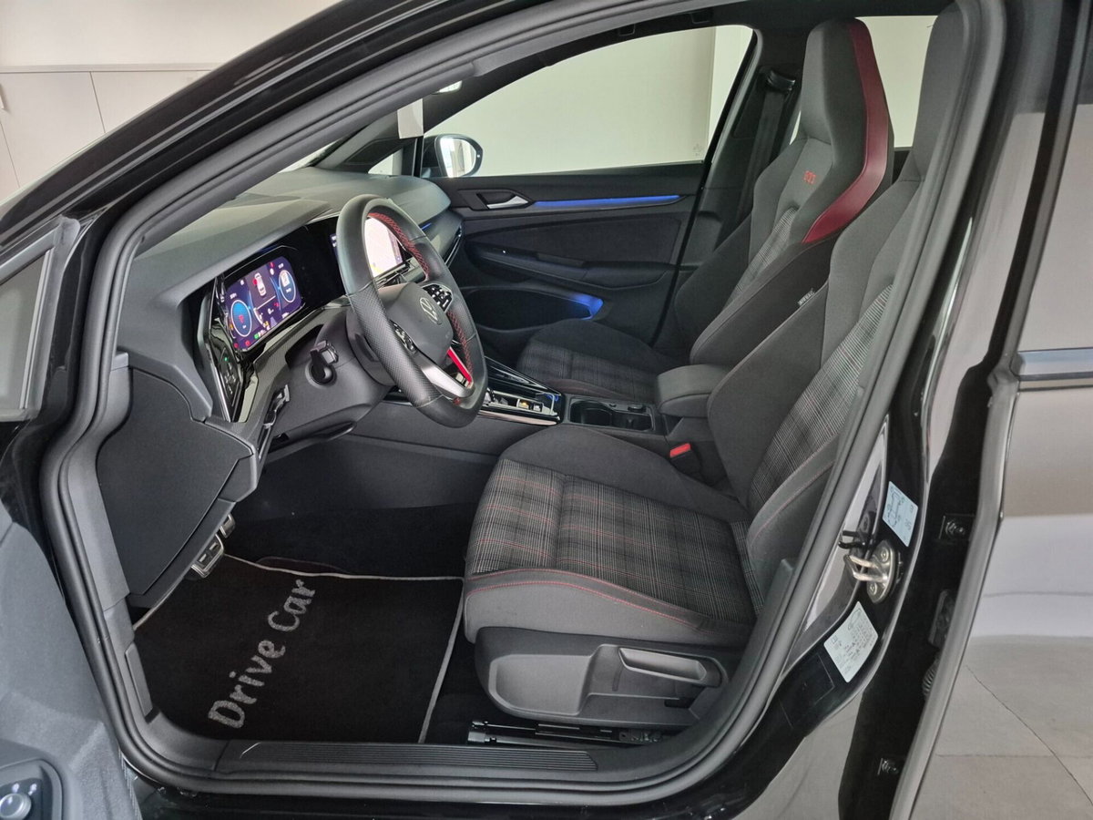 Volkswagen Golf 2.0 TSI GTI (11)